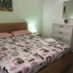 La Dama Di Avola