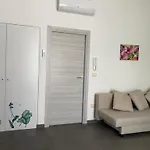 La Dama Di * Avola