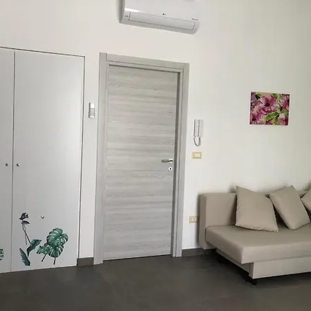 La Dama Di * Avola